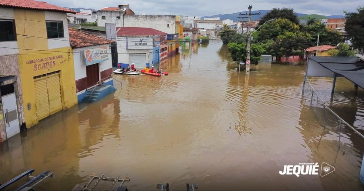MP cria força-tarefa para investigar causas e consequências das inundações em Jequié, Ipiaú e região