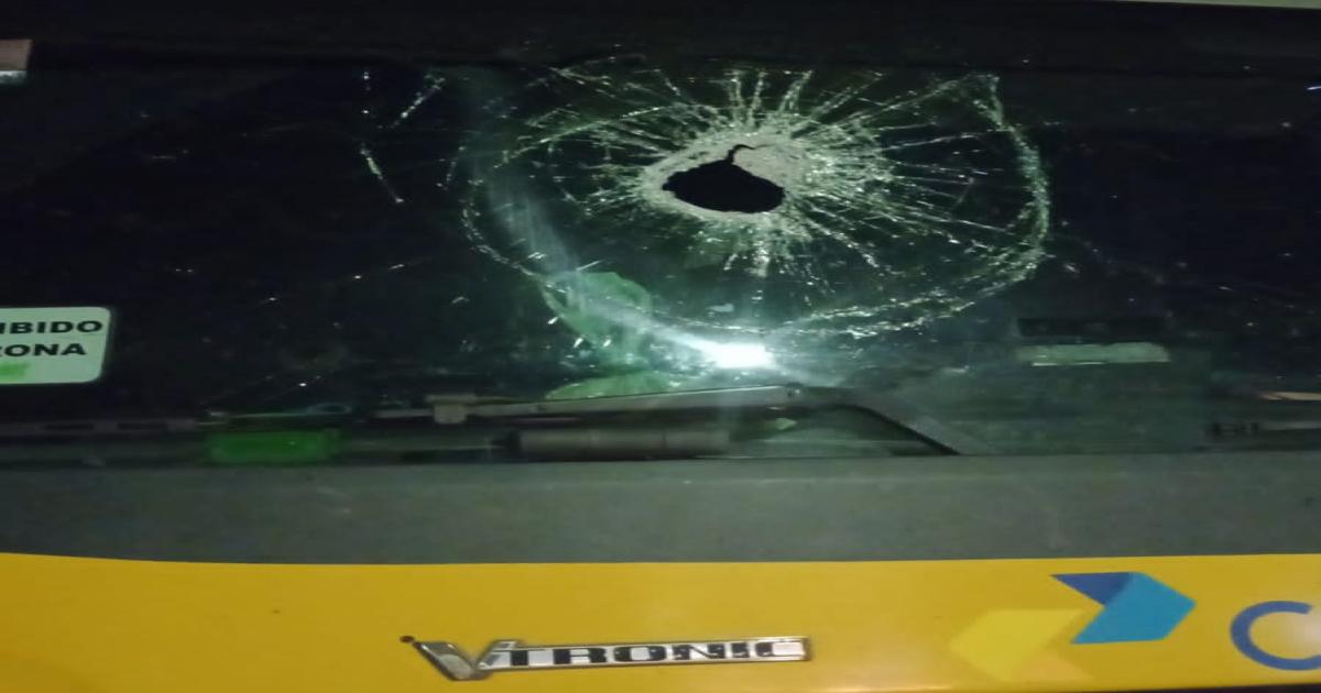 Caminhoneiros foram atacados a pedradas na BR 116