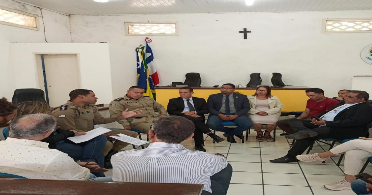Câmara de vereadores e polícia rodoviária debate plano de ação para evitar acidentes com animais soltos nas rodovias