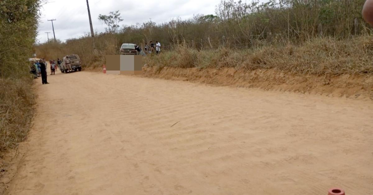 Duas mulheres morrem e outra fica ferida após serem atropeladas por carro em Brejões.