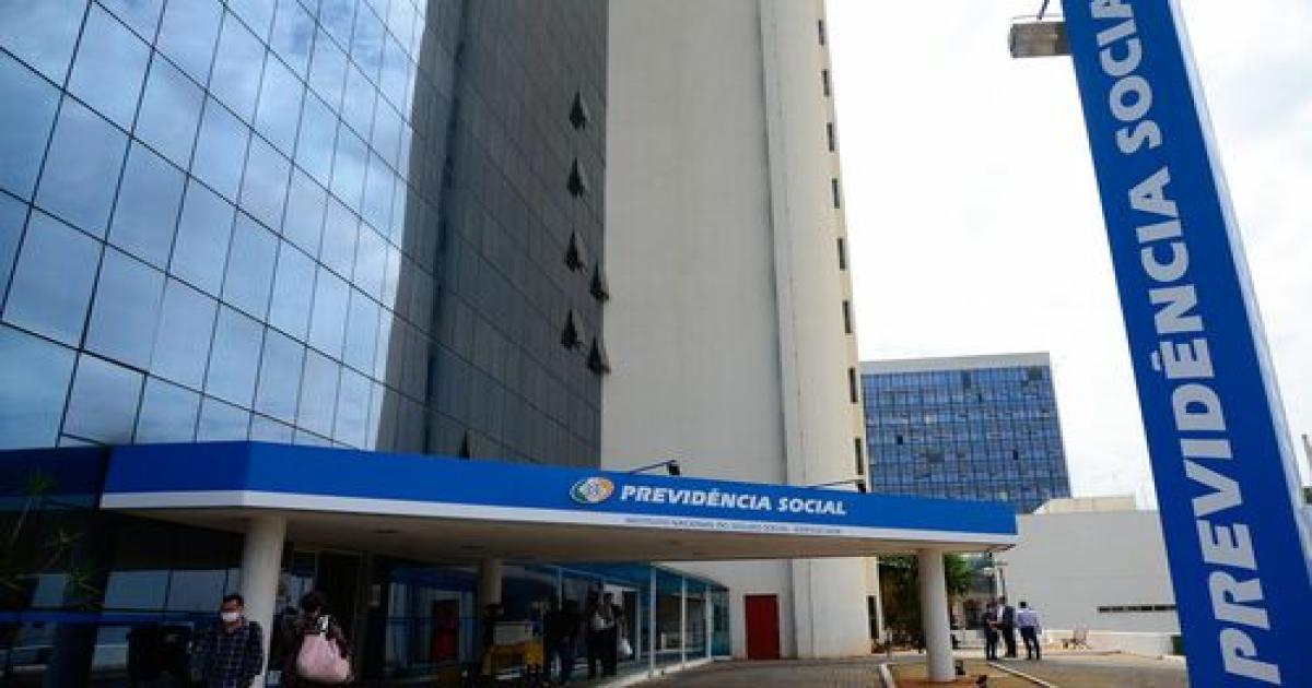 INSS começa a telefonar para segurados anteciparem perícia médica via Atestmed
