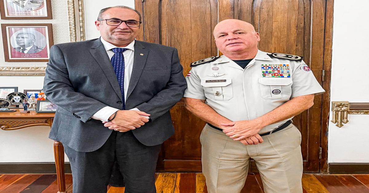Deputado Hassan solicita ao Comandante Geral da PM a permanência das companhias nos bairros de Jequié