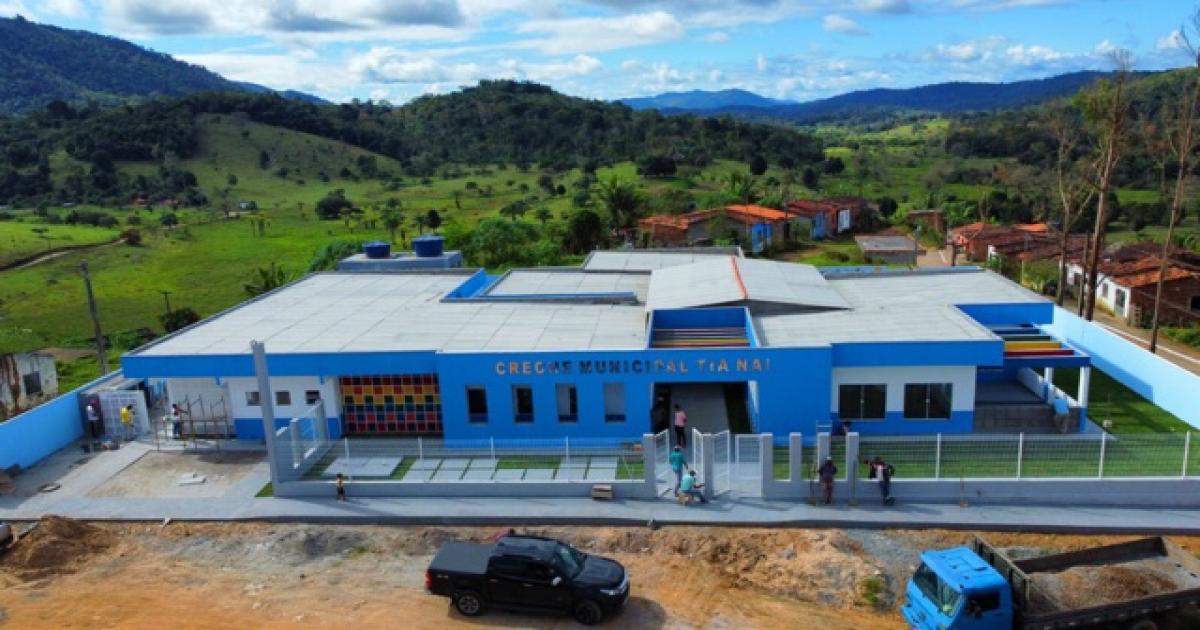 Prefeito Marcelo Pecorelli Inaugura Moderna Creche em Jitaúna: Um Marco no Investimento em Educação
