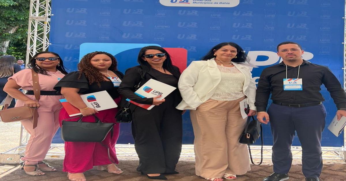 Representantes da Prefeitura de Lafaiete Coutinho participaram do seminário os municípios e a Nova Lei de Licitações