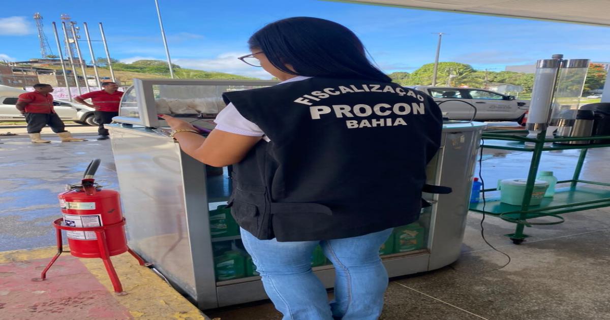 Quatro postos de combustíveis são autuados durante etapa da Operação Posto Legal