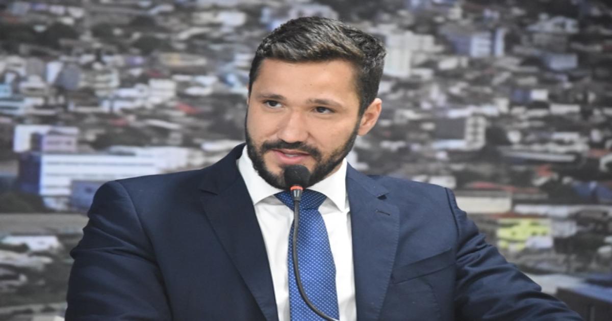 Bui Bulhões solicita revitalização de Praças do bairro Caixa DÁgua