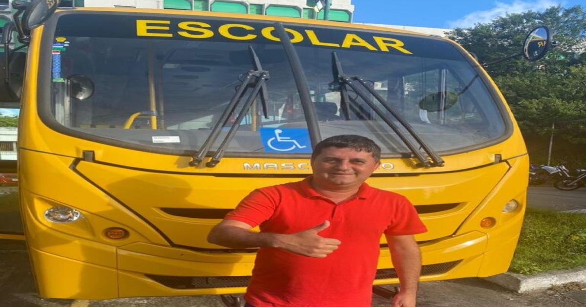 PREFEITO DE BARRA DA ESTIVA DEVE RETIRAR POSTAGENS AUTOPROMOCIONAIS