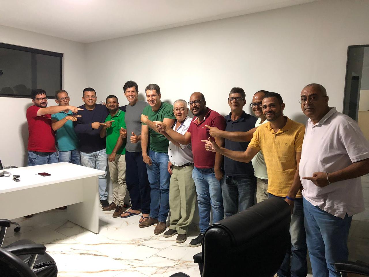 Com apoio de 6 vereadores, vice-prefeito e lideranças, Zé Cocá lança Binho pré-candidato em Lafaiete Com apoio de 6 vereadores, vice-prefeito e lideranças, Zé Cocá lança Binho pré-candidato em Lafaiete