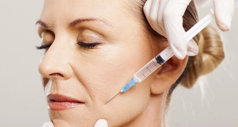Dermatologista indica os tratamentos faciais mais procurados durante o verão Dermatologista indica os tratamentos faciais mais procurados durante o verão