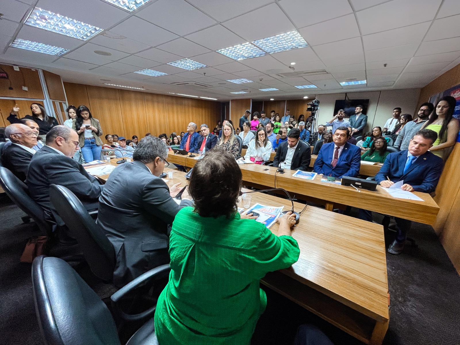 Audiência pública foi um grande passo para implantação de casa de apoio estadual a pacientes renais, diz Hassan Audiência pública foi um grande passo para implantação de casa de apoio estadual a pacientes renais, diz Hassan