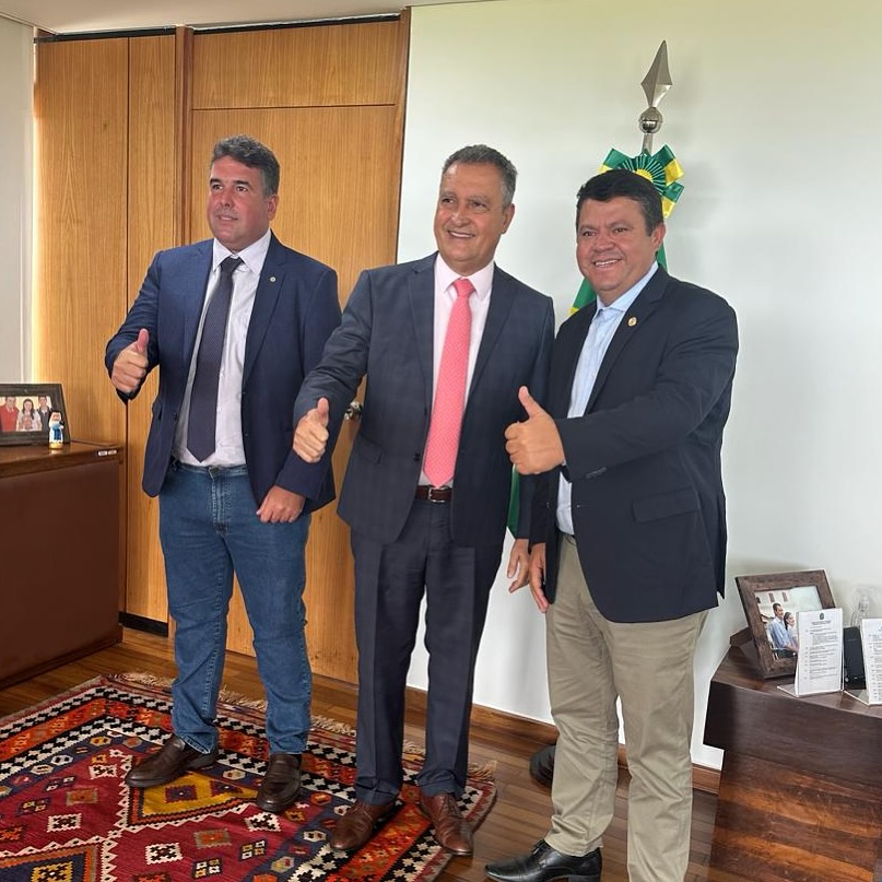 Prefeito João Vei, Deputado Patrick Lopes e Ministro Rui Costa se Reúnem em Brasília para Discutir Grandiosa Obra de Abastecimento de Água Prefeito João Vei, Deputado Patrick Lopes e Ministro Rui Costa se Reúnem em Brasília para Discutir Grandiosa Obra de Abastecimento de Água