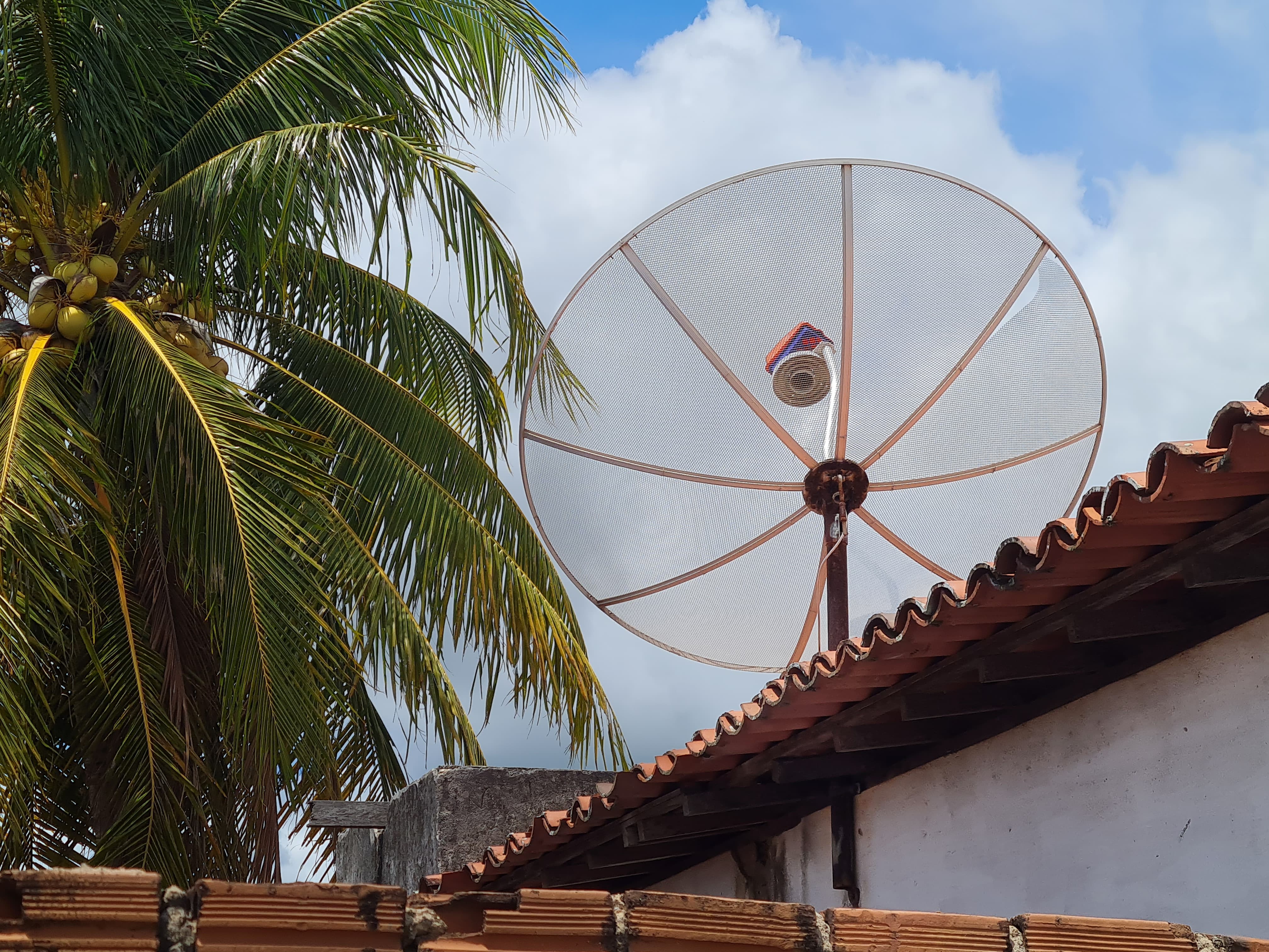 Bahia já tem 223,4 mil parabólicas digitais gratuitas entregues Bahia já tem 223,4 mil parabólicas digitais gratuitas entregues