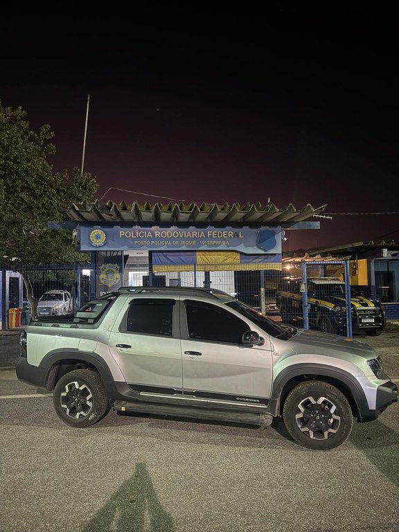 Em Jequié (BA), grávida e marido simulam mal-estar para tentar fugir de abordagem da PRF em carro furtado Em Jequié (BA), grávida e marido simulam mal-estar para tentar fugir de abordagem da PRF em carro furtado
