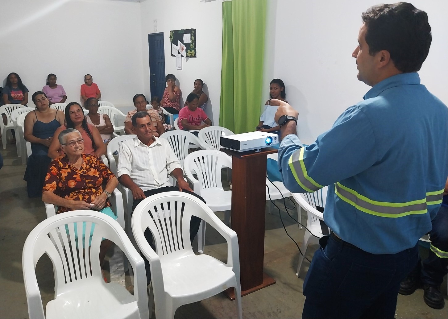 Largo promove Diálogo Socioambiental para levar informações às comunidades Largo promove Diálogo Socioambiental para levar informações às comunidades