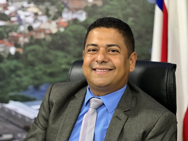 Tinho requer implantação de Centro de Controle de Zoonoses na cidade de Jequié Tinho requer implantação de Centro de Controle de Zoonoses na cidade de Jequié