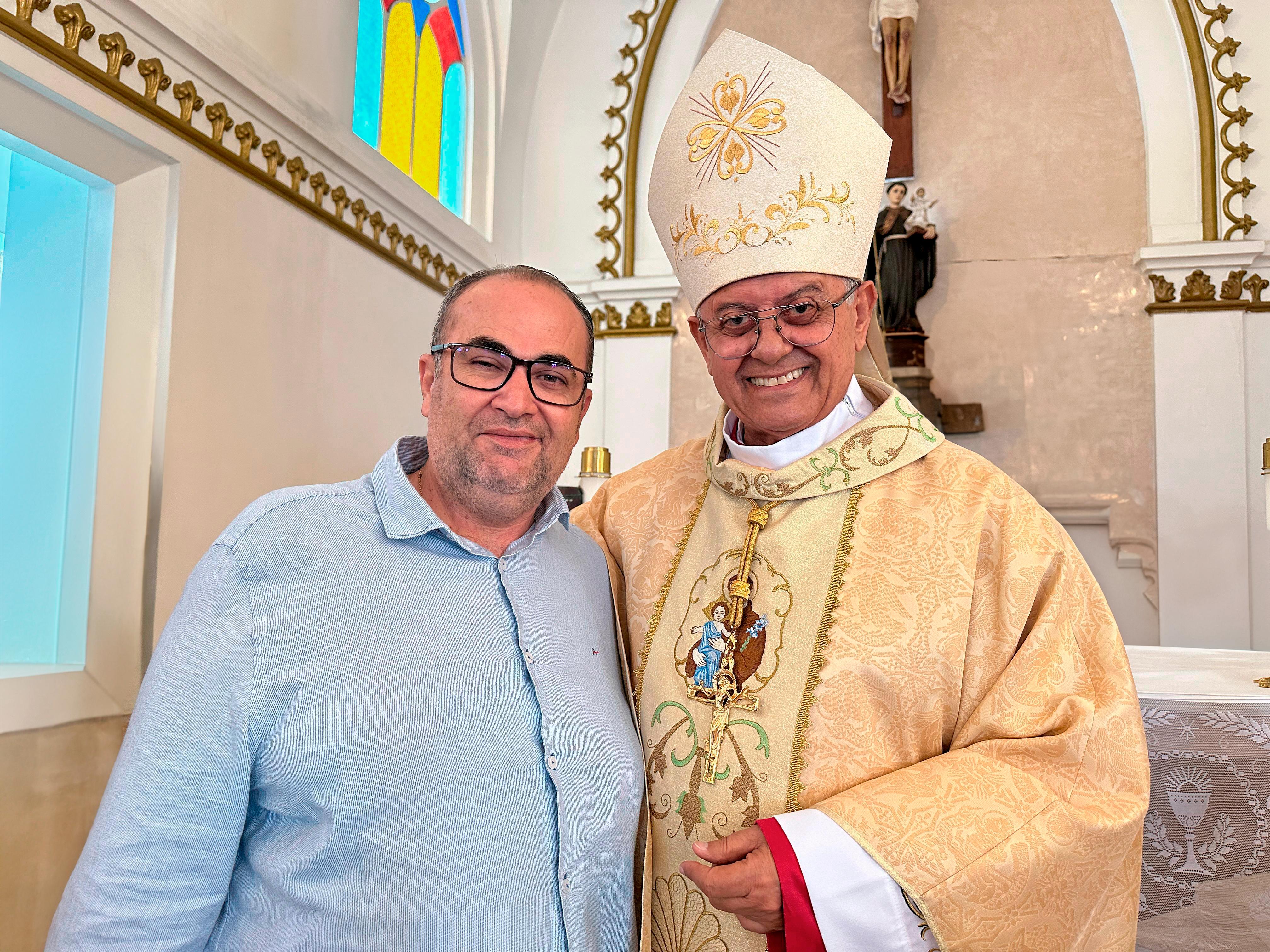 Bispo de Jequié receberá Comenda 2 de Julho em sessão especial da Alba Bispo de Jequié receberá Comenda 2 de Julho em sessão especial da Alba