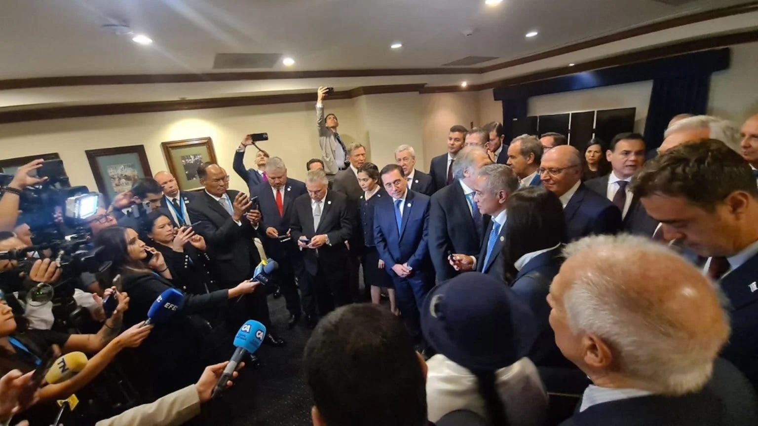 Guatemala: suspeita de fraude impede presidente eleito