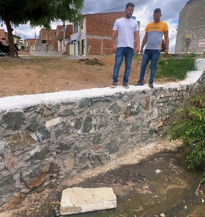 Vereador Buí Bulhões Em Ação pelo Bairro Caixa DÁgua! Vereador Buí Bulhões Em Ação pelo Bairro Caixa DÁgua!