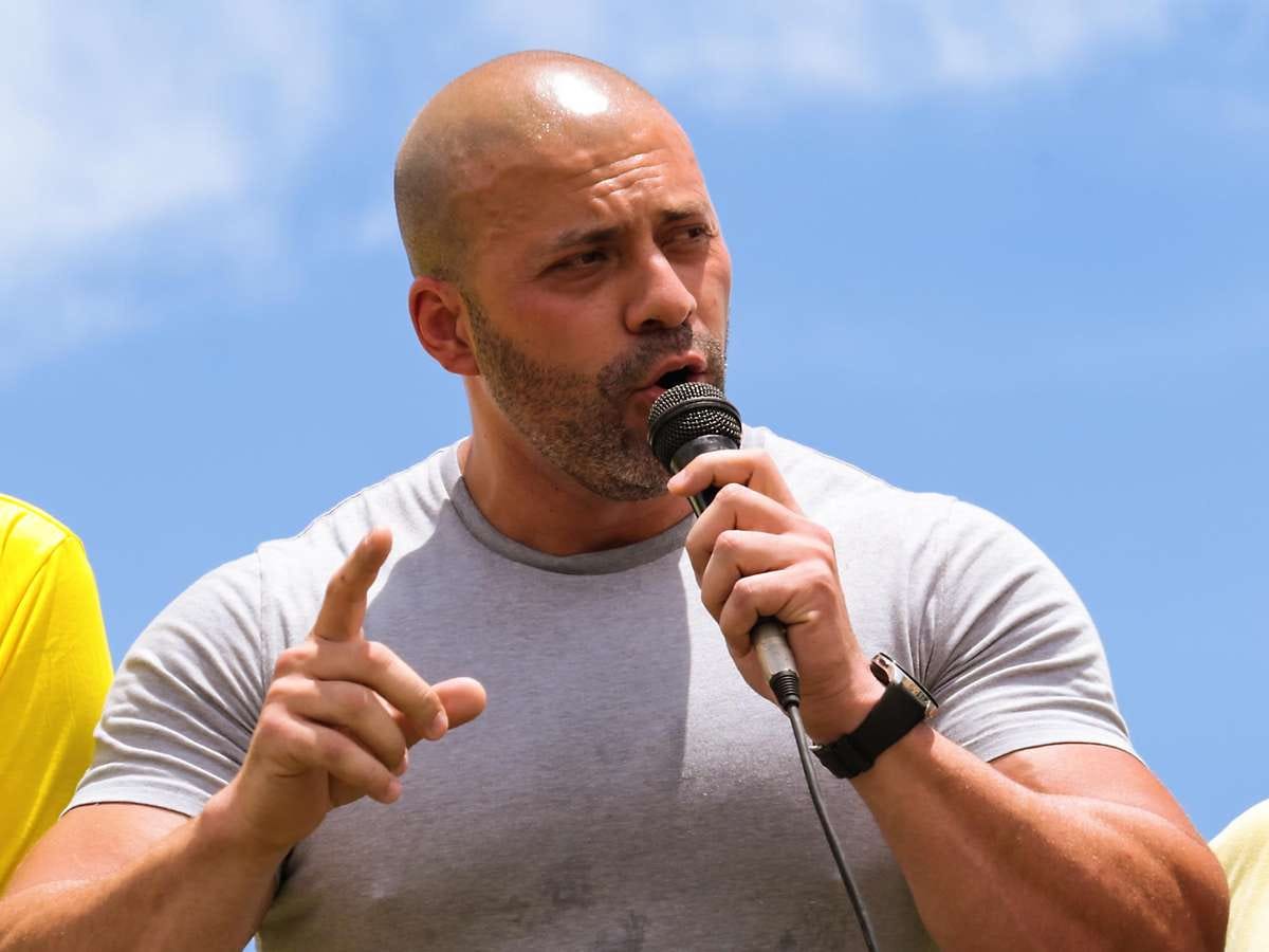 Moraes transfere Daniel Silveira para colônia penal agrícola após decisão de progressão Moraes transfere Daniel Silveira para colônia penal agrícola após decisão de progressão