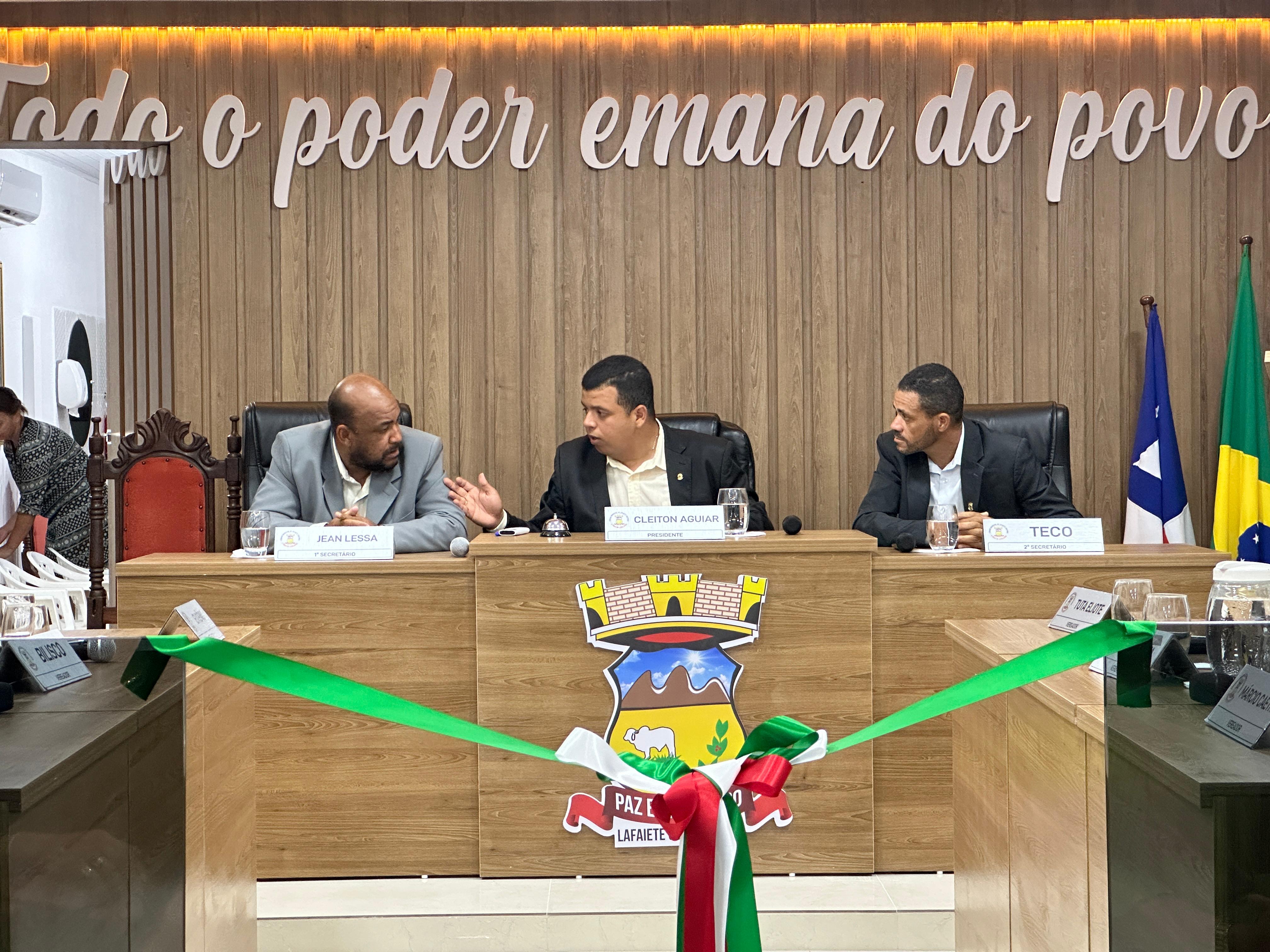 Cleiton Aguiar abre ano legislativo com entregas das obras de requalificação e modernização da Câmara de Vereadores de Lafaiete Coutinho