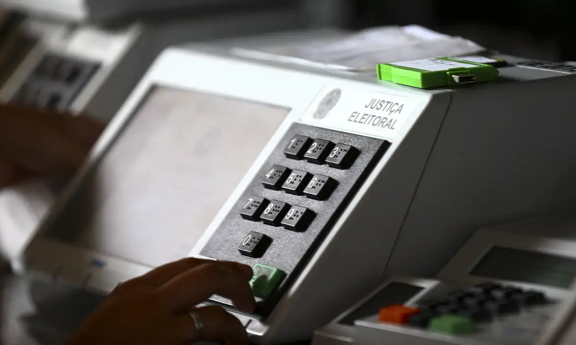 Eleições 2024: uso de redes sociais e Inteligência Artificial (IA) requer atenção Eleições 2024: uso de redes sociais e Inteligência Artificial (IA) requer atenção