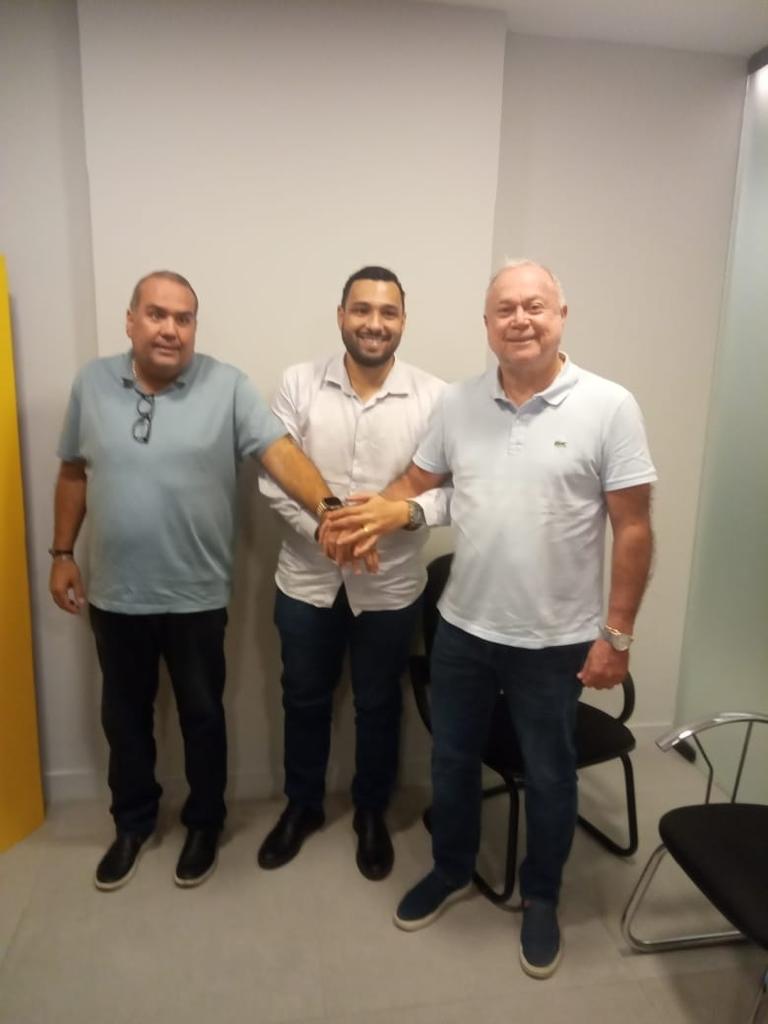 União Brasil oficializa apoio a Dr. Diego para prefeitura de Alcobaça. União Brasil oficializa apoio a Dr. Diego para prefeitura de Alcobaça.