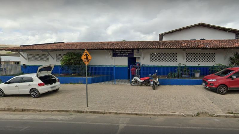 Professor grava relações sexuais com aluna de 14 anos em cidade da Bahia Professor grava relações sexuais com aluna de 14 anos em cidade da Bahia