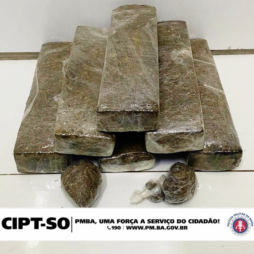 Rondesp prende traficante com 6 tabletes de maconha Rondesp prende traficante com 6 tabletes de maconha
