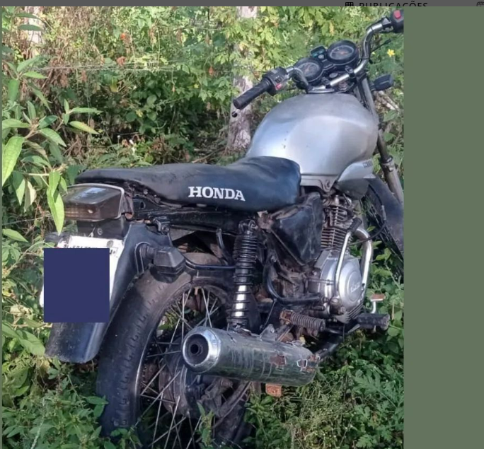 Moto estava abandonado na região de mata em Jequié Moto estava abandonado na região de mata em Jequié