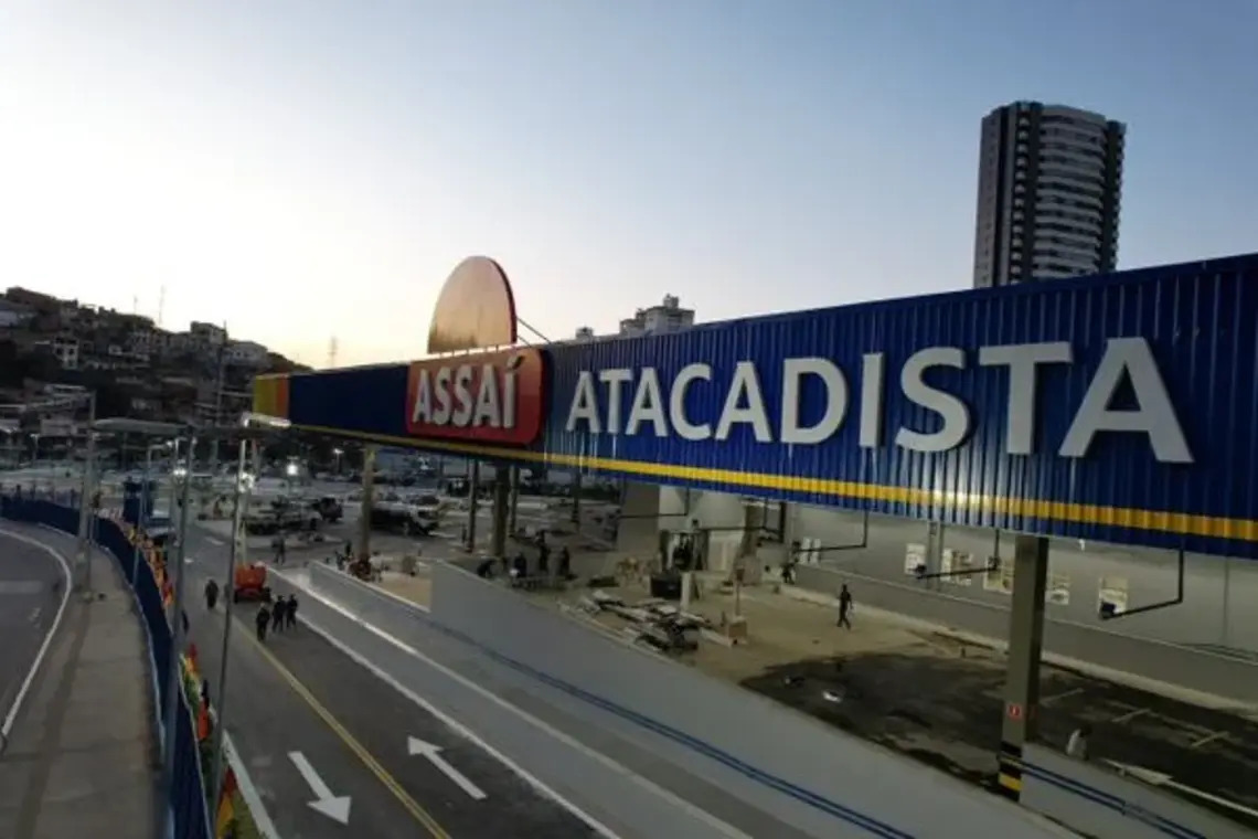 MP aciona Assaí Atacadista na Justiça por irregularidades na unidade Calçada/Uruguai MP aciona Assaí Atacadista na Justiça por irregularidades na unidade Calçada/Uruguai