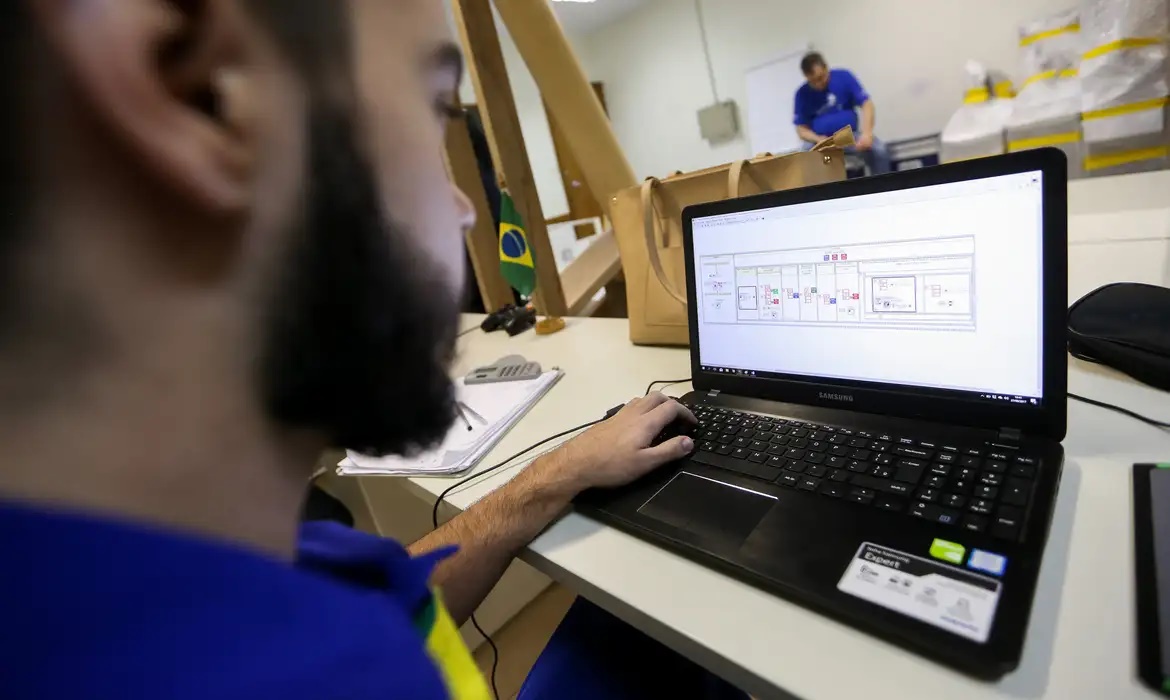 Senai: 42% dos jovens desconhecem ensino técnico Senai: 42% dos jovens desconhecem ensino técnico
