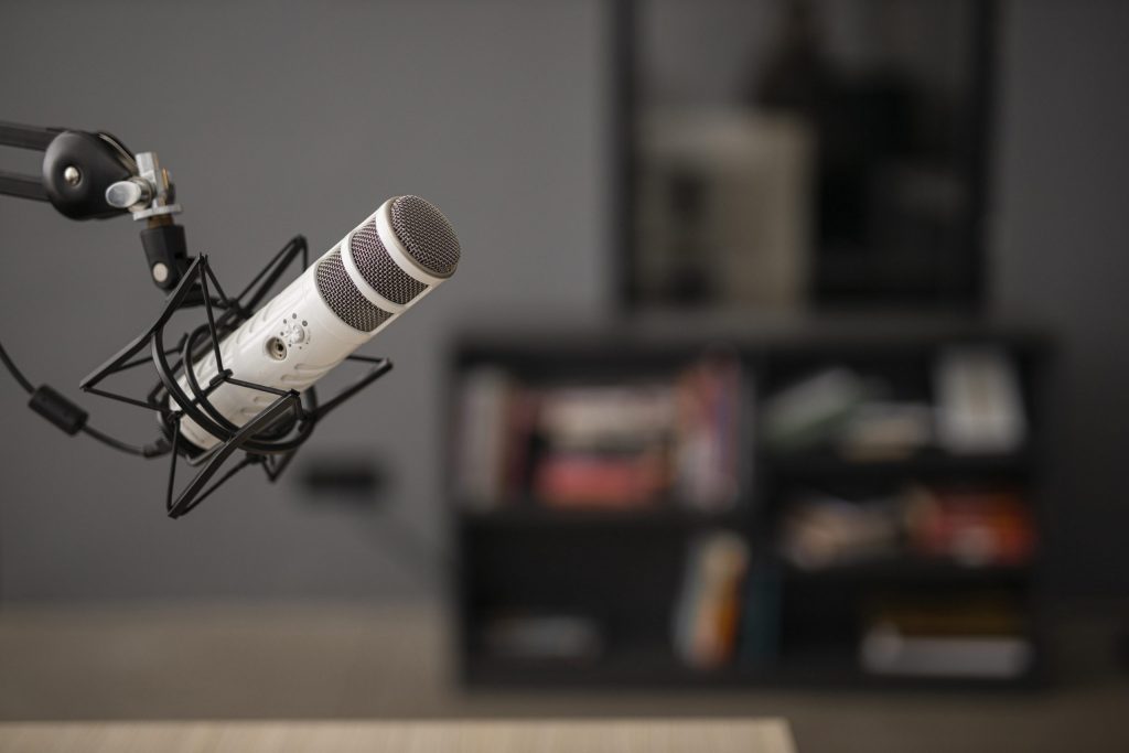 Rádio faz parte do cotidiano de 79% da população brasileira, diz pesquisa