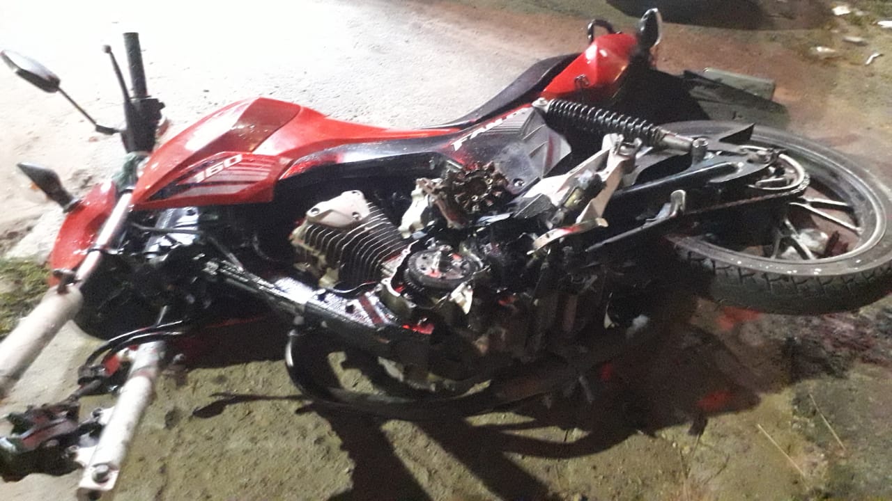 Motociclista morreu após colidir com um carro na Avenida Lomanto Junior Motociclista morreu após colidir com um carro na Avenida Lomanto Junior