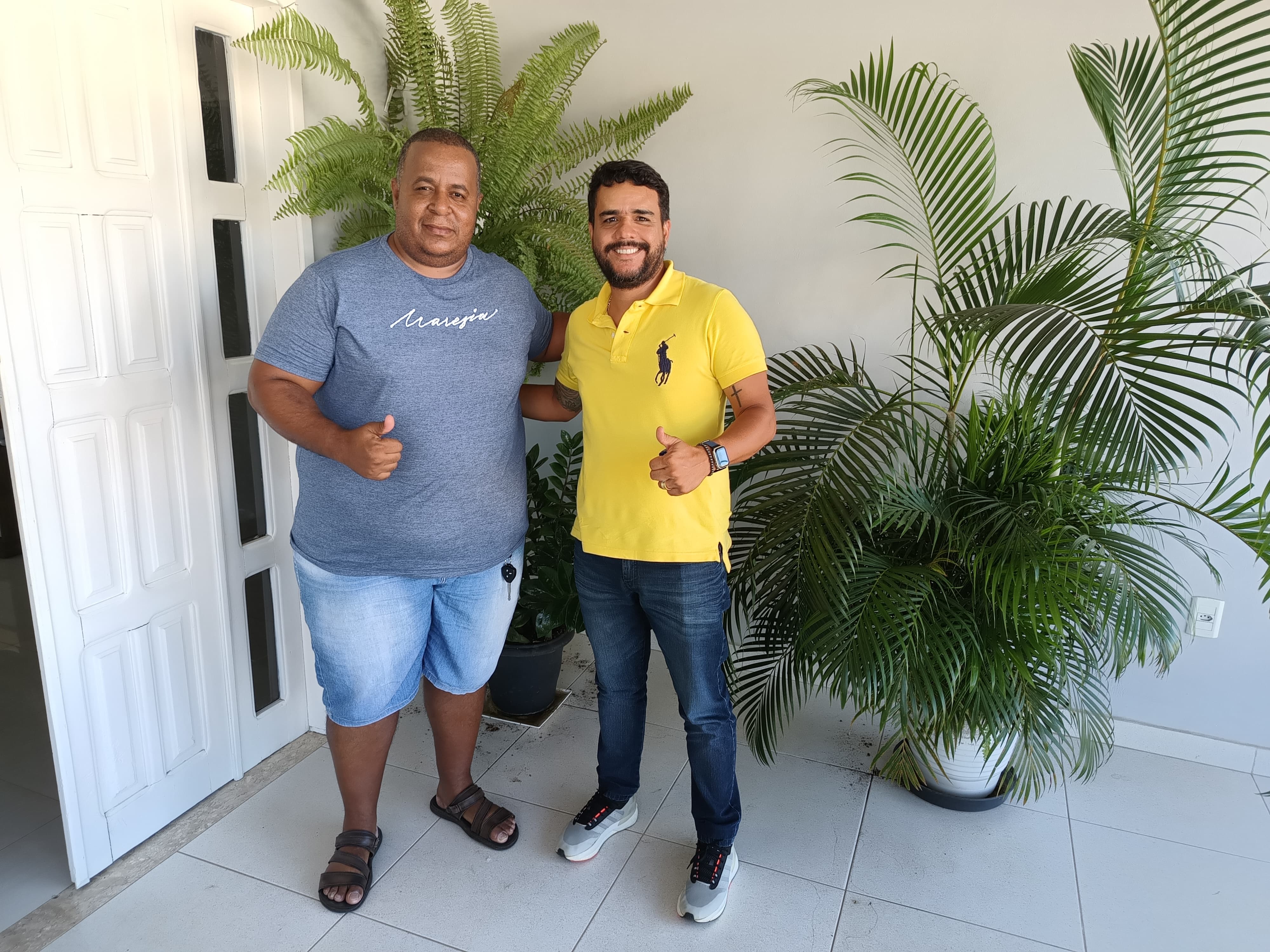 Itagi: Engenheiro civil e empresário Helço Bastos Júnior declara apoio à pré-candidatura a vereador de Gielton Bispo Itagi: Engenheiro civil e empresário Helço Bastos Júnior declara apoio à pré-candidatura a vereador de Gielton Bispo