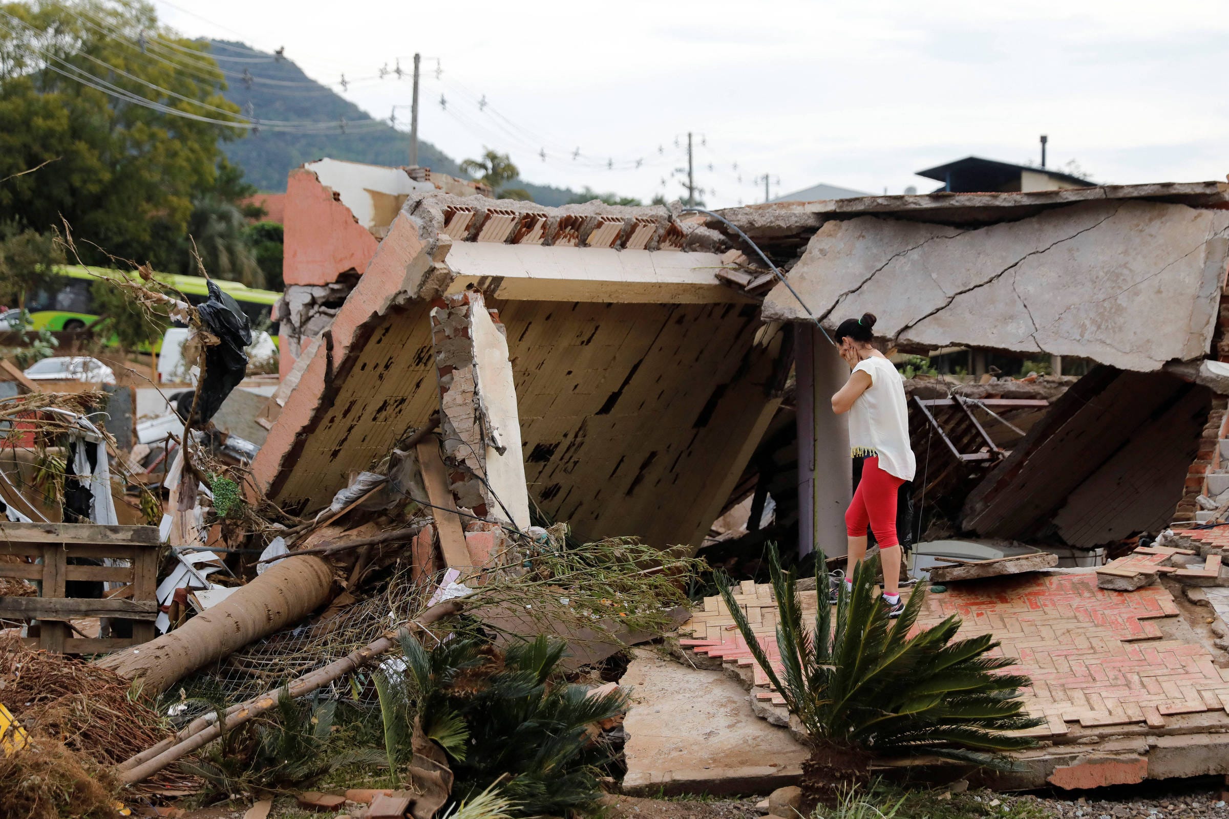 Governo Lula rejeita mais de 115 MIL pedidos de Auxílio Reconstrução no Rio Grande do Sul Governo Lula rejeita mais de 115 MIL pedidos de Auxílio Reconstrução no Rio Grande do Sul