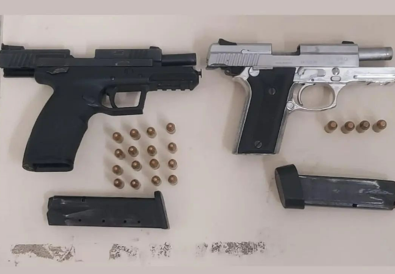 Polícia encontra armas e celulares em poder da esposa de homem morto por criminosos no Alto da Bela vista Polícia encontra armas e celulares em poder da esposa de homem morto por criminosos no Alto da Bela vista