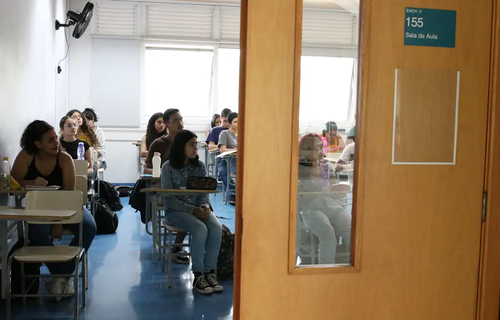 Prazo para se inscrever no Enem termina nesta sexta-feira (7) Prazo para se inscrever no Enem termina nesta sexta-feira (7)