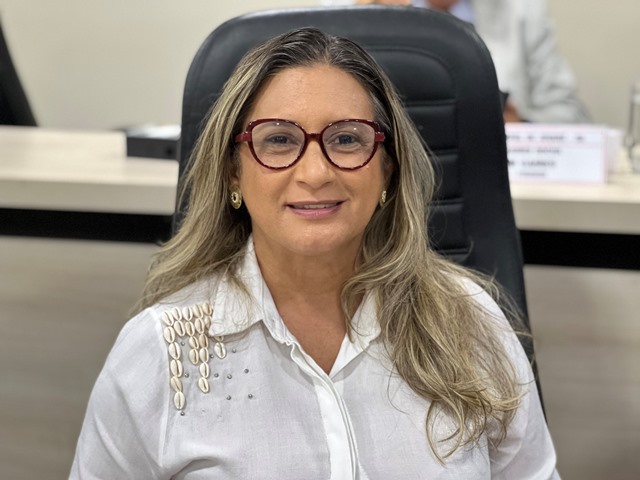 Vereadora Moana Meira requer conjunto de semáforo para o cruzamento da Princesa Isabel com a Lomanto Jr. Vereadora Moana Meira requer conjunto de semáforo para o cruzamento da Princesa Isabel com a Lomanto Jr.