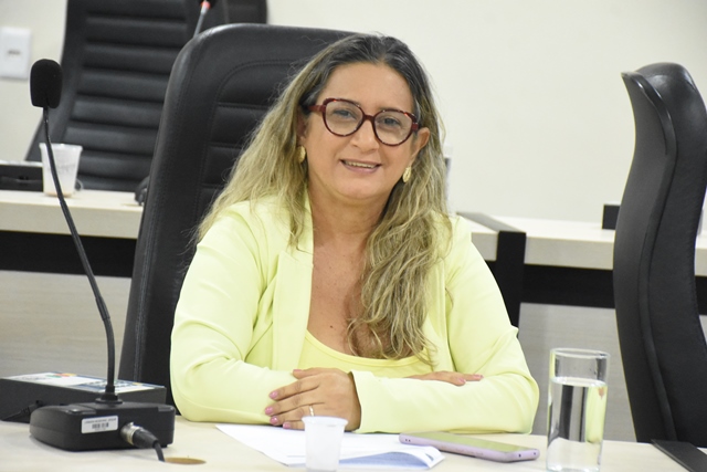 Moana Meira defende implantação de programa de fisioterapia domiciliar Moana Meira defende implantação de programa de fisioterapia domiciliar