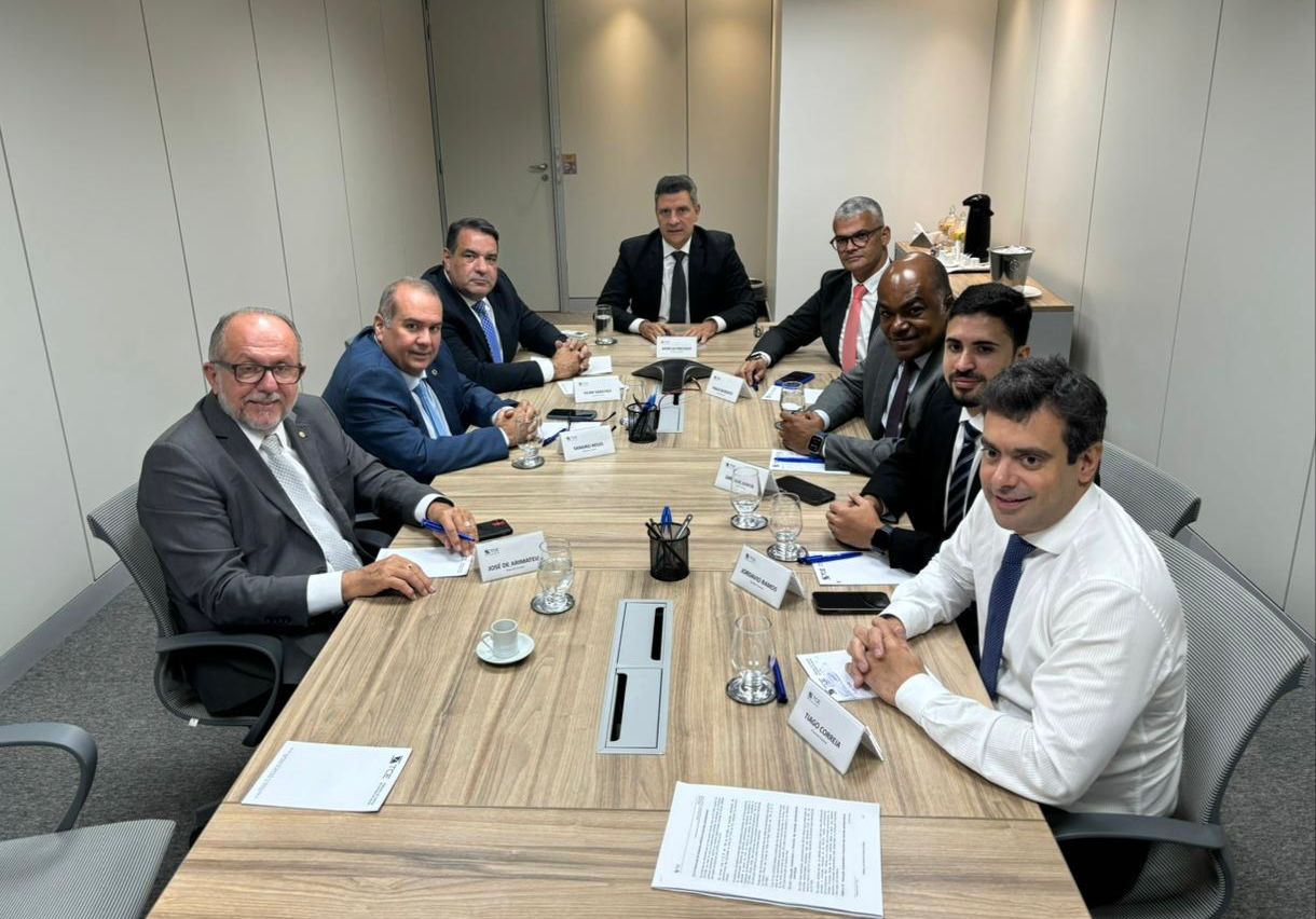 Bancada de Oposição vai ao TCE-BA e aponta que Governo descumpre peça orçamentária e execução de emendas Bancada de Oposição vai ao TCE-BA e aponta que Governo descumpre peça orçamentária e execução de emendas