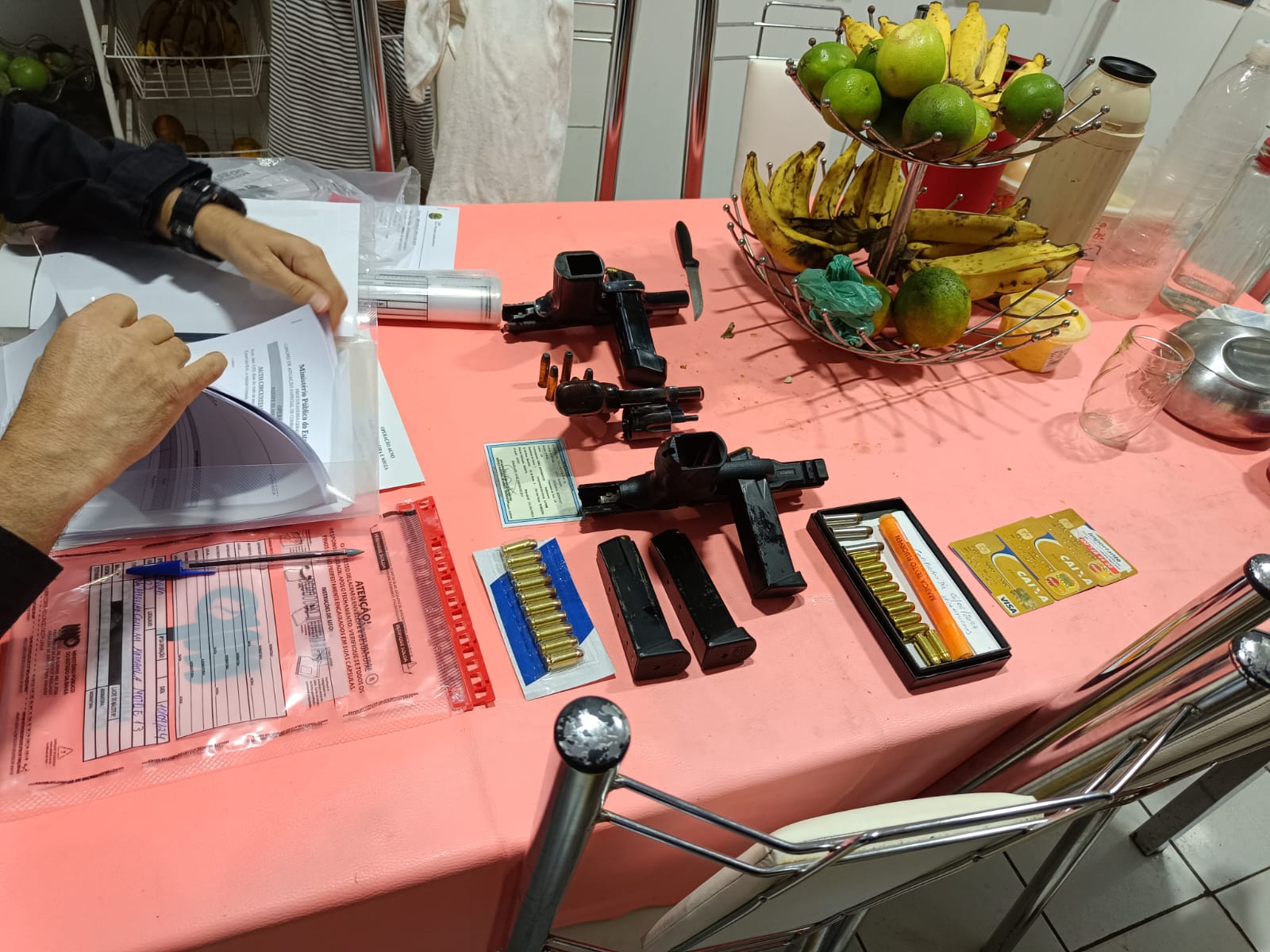 MPBA e SSP prendem acusados por homicídio de comerciante de GLP de Santo Estêvão MPBA e SSP prendem acusados por homicídio de comerciante de GLP de Santo Estêvão