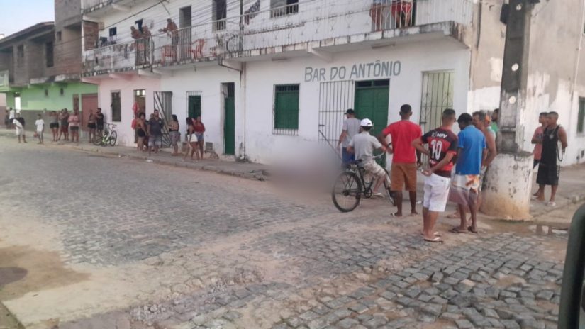 Japomirim: Homem é assassinado a tiros no bairro Damião Macena Japomirim: Homem é assassinado a tiros no bairro Damião Macena
