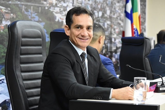 Por iniciativa de Gutinha, Câmara fará sessão em tributo ao 1º centenário de nascimento de Lomanto Jr. Por iniciativa de Gutinha, Câmara fará sessão em tributo ao 1º centenário de nascimento de Lomanto Jr.