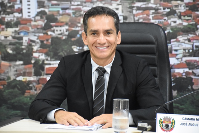 Gutinha solicita pavimentação de trecho de via de acesso ao Recanto dos Pássaros Gutinha solicita pavimentação de trecho de via de acesso ao Recanto dos Pássaros