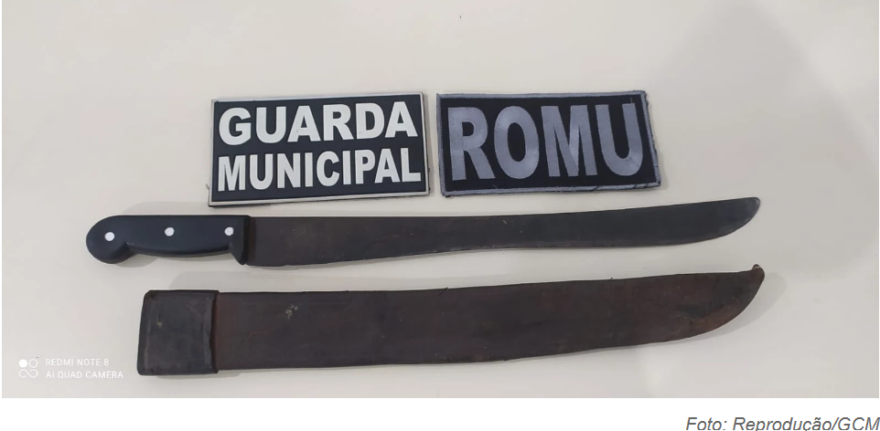 Jitaúna: Confusão no Bairro Adelino é contida com a chegada da Guarda Municipal Jitaúna: Confusão no Bairro Adelino é contida com a chegada da Guarda Municipal