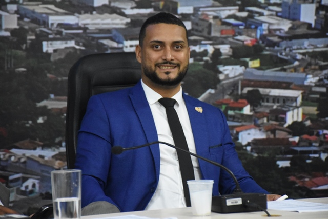 Vereador João Paulo indica instalação de bebedouros públicos em Jequié Vereador João Paulo indica instalação de bebedouros públicos em Jequié
