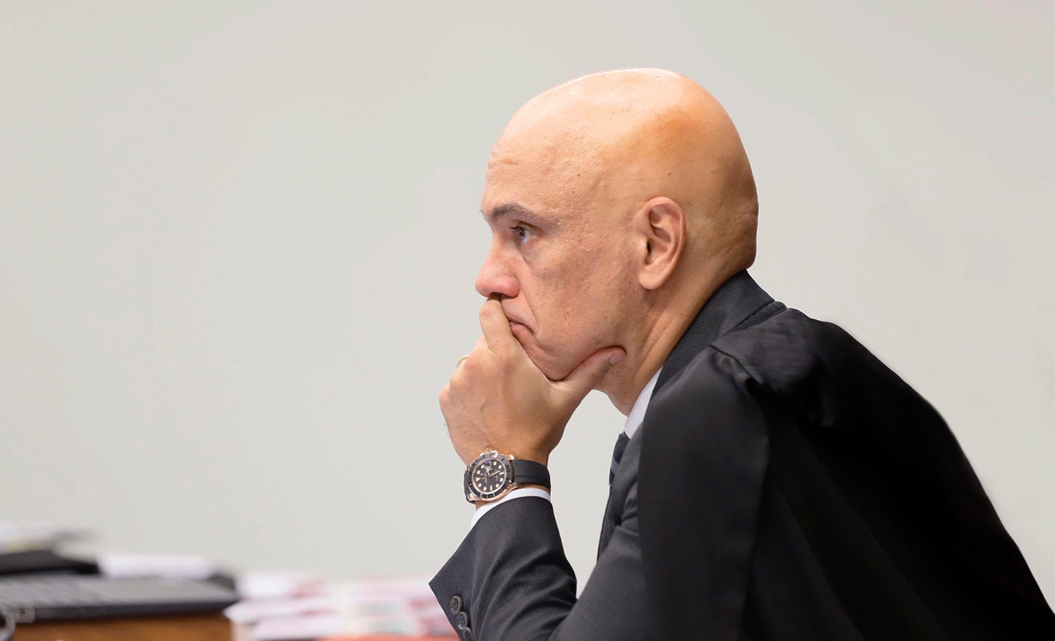 Moraes recebe notificação de Governo Biden