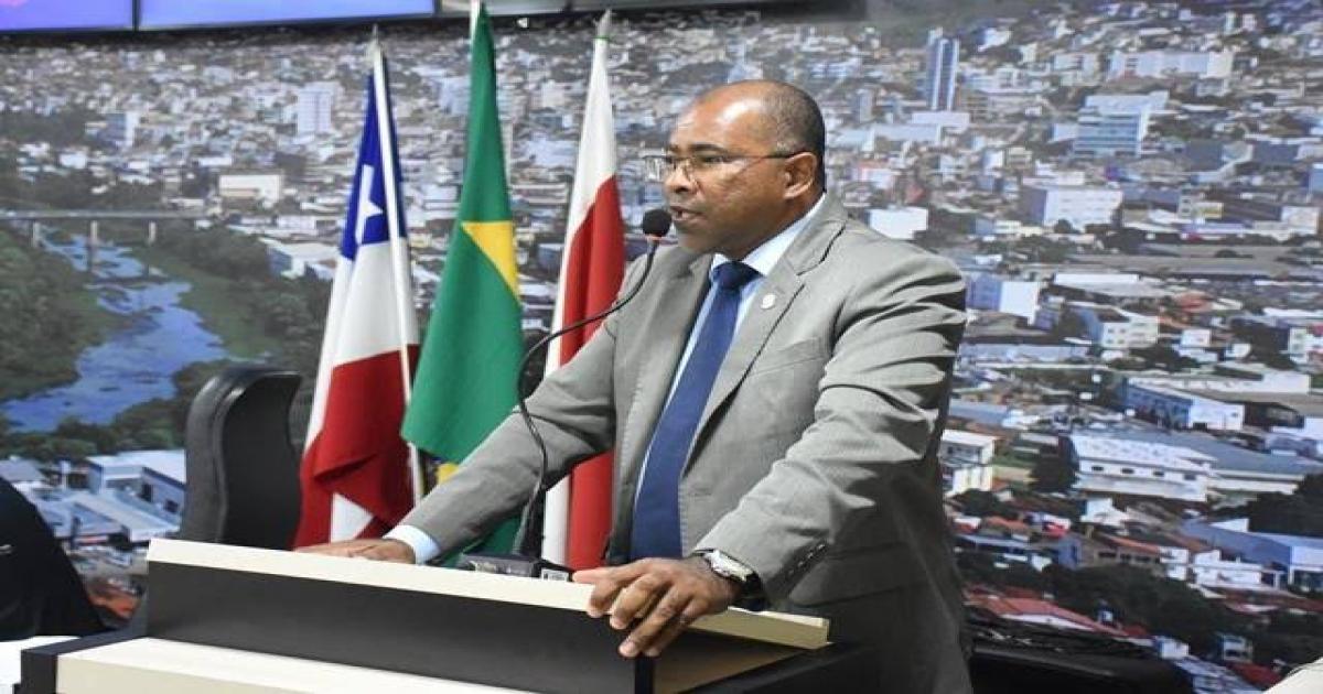 Soldado Gilvan requer construção de praça em terreno entre o Beta Ville e Flamboian