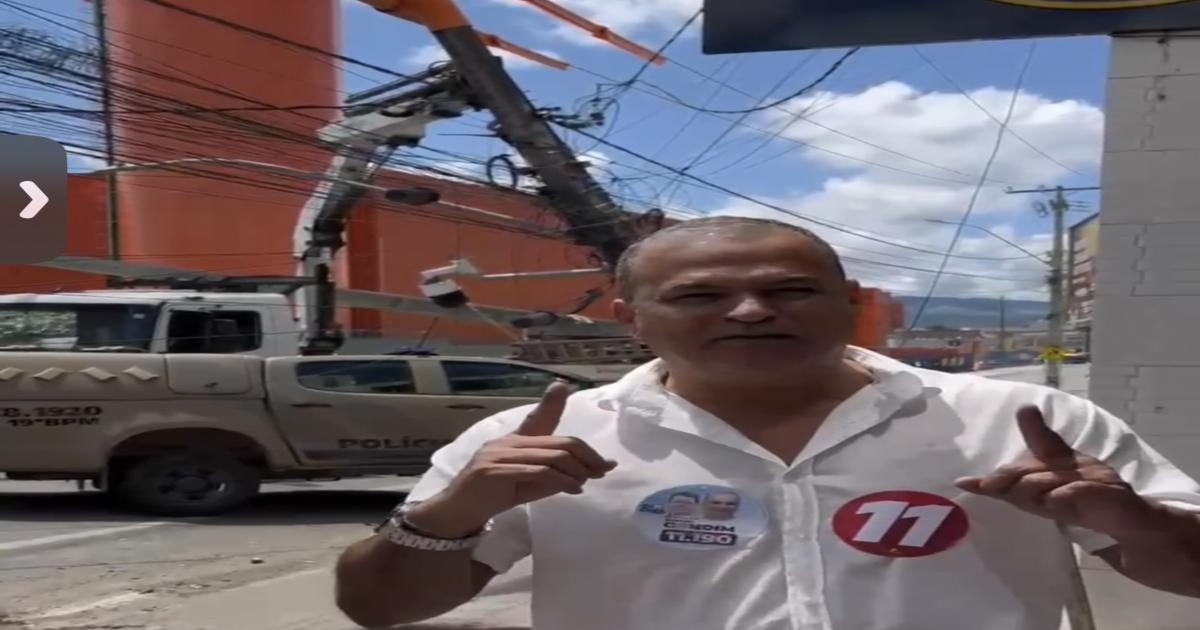 Viatura da PM colidiu em poste de energia no Centro de Jequié