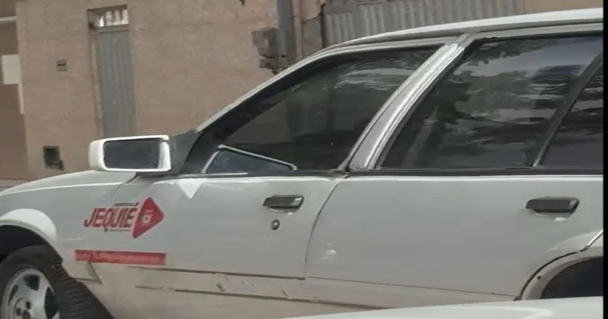 Acusado de dever pensão alimentícia circulava com carro falso da Prefeitura de Jequié